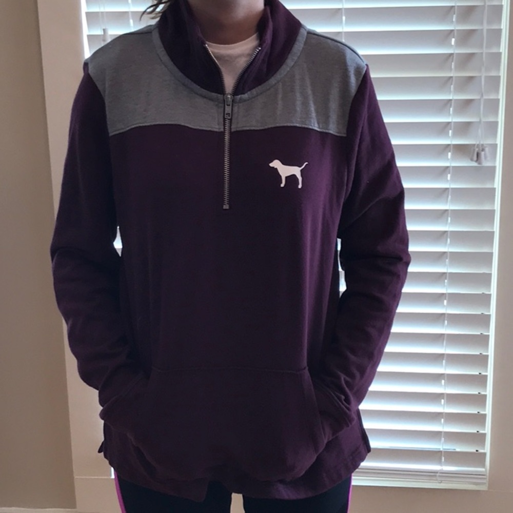 Pink VS sweatshirt